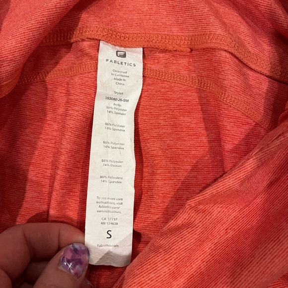 Fabletics capri length leggings - Picture 2 of 3